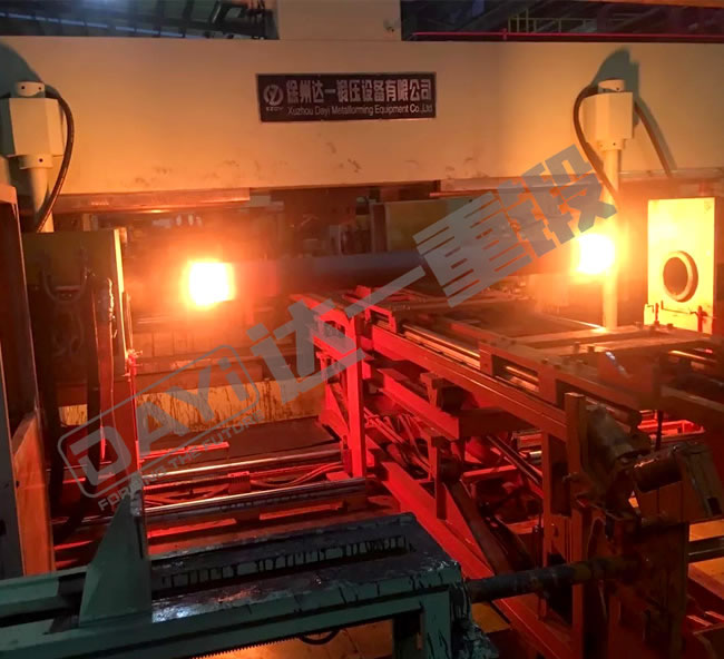 双向车桥挤压机